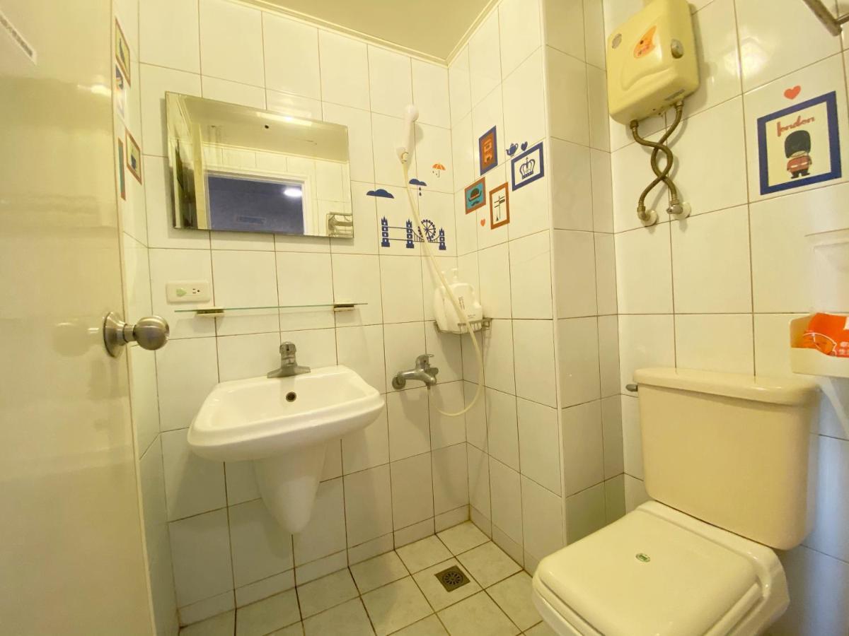 Fengjia 101 Apartment Taichung Luaran gambar