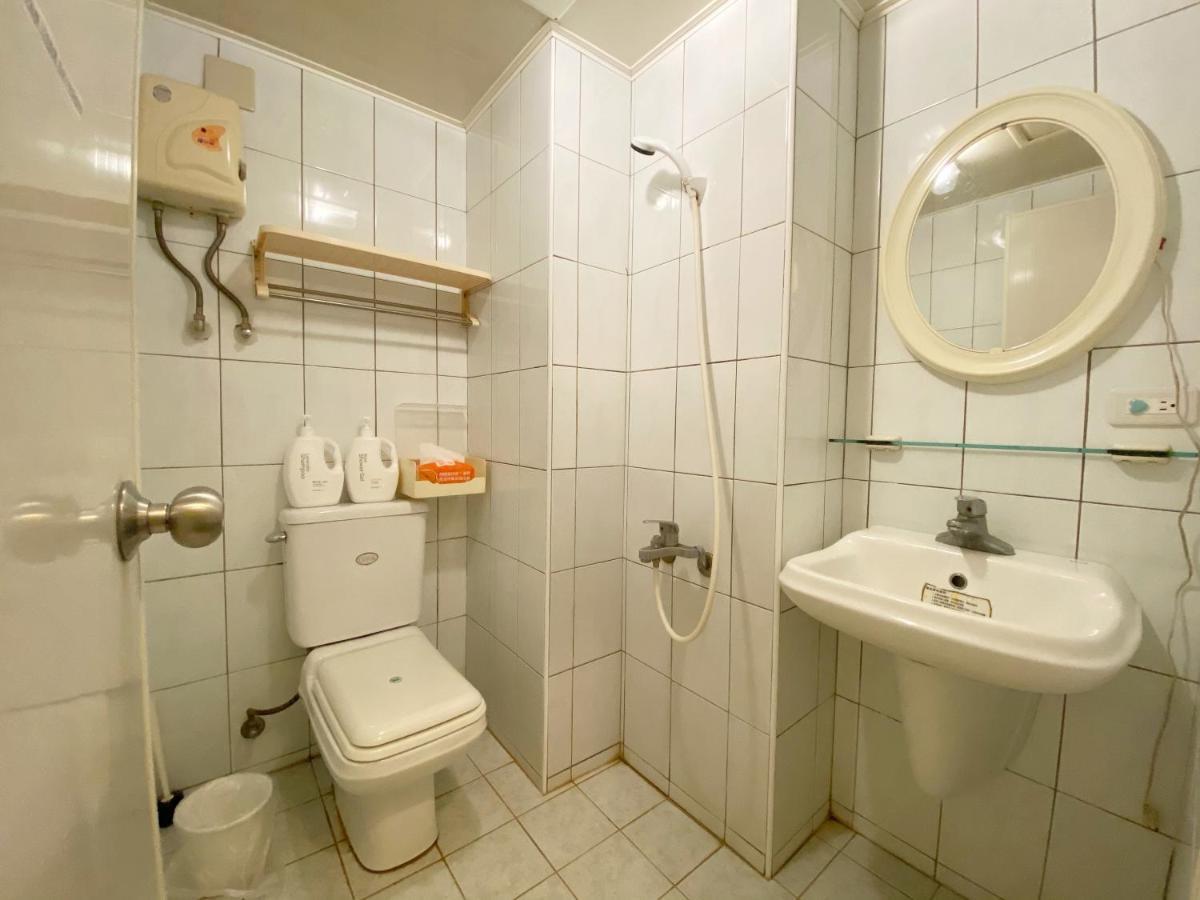 Fengjia 101 Apartment Taichung Luaran gambar